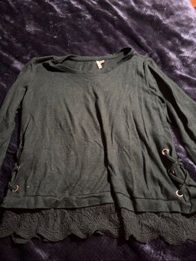 Women's Dark Green Lace-Hem Long Sleeve Sweater M